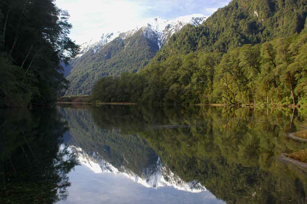 75 - Chile - parque nacional Vicente Perez Rosales, laguna negra